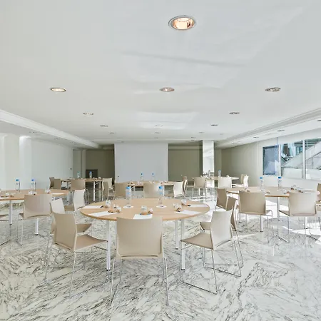 Meliá Marina Hotel 4*