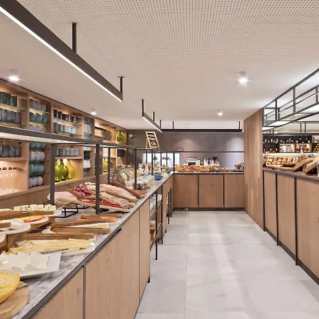 מלון Melia Marina